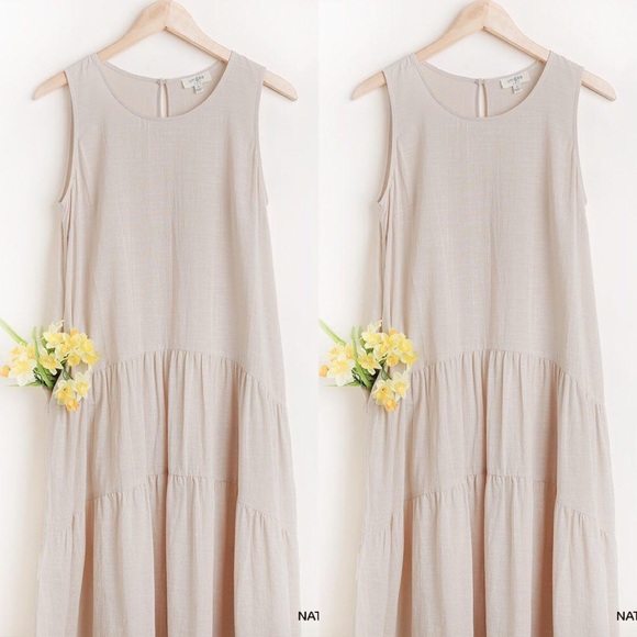 Sleeveless Tier Maxi Dress With Back Keyhole - Picture 2 of 8